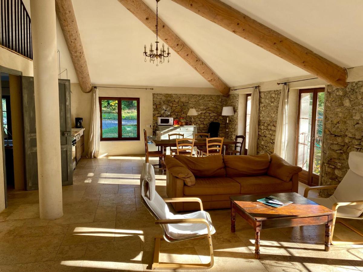 Apartament Notre Dame Des Anges Lurs Zewnętrze zdjęcie