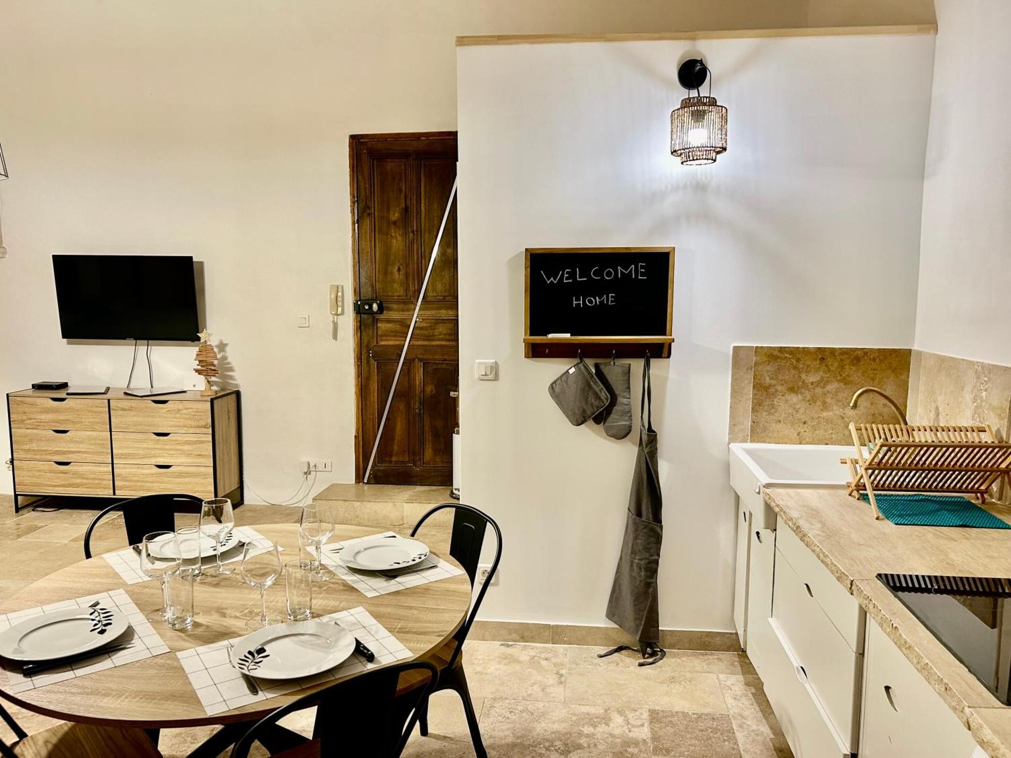 Apartament Notre Dame Des Anges Lurs Zewnętrze zdjęcie