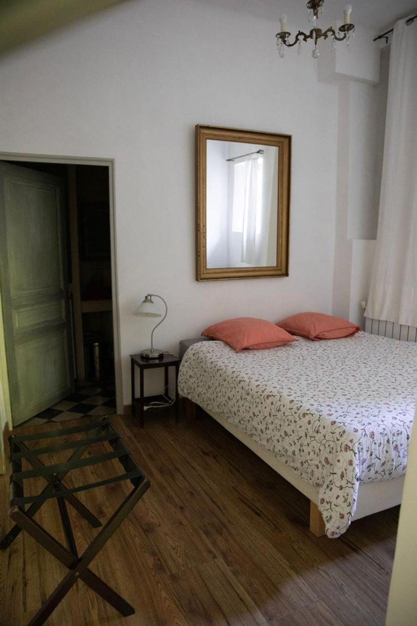 Apartament Notre Dame Des Anges Lurs Zewnętrze zdjęcie