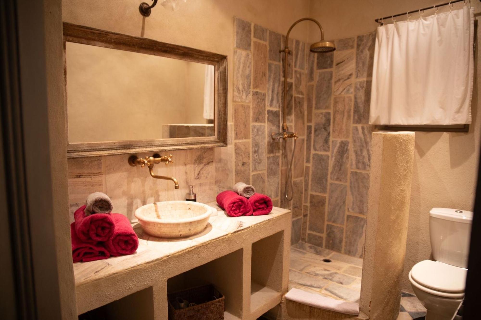 Apartament Notre Dame Des Anges Lurs Zewnętrze zdjęcie