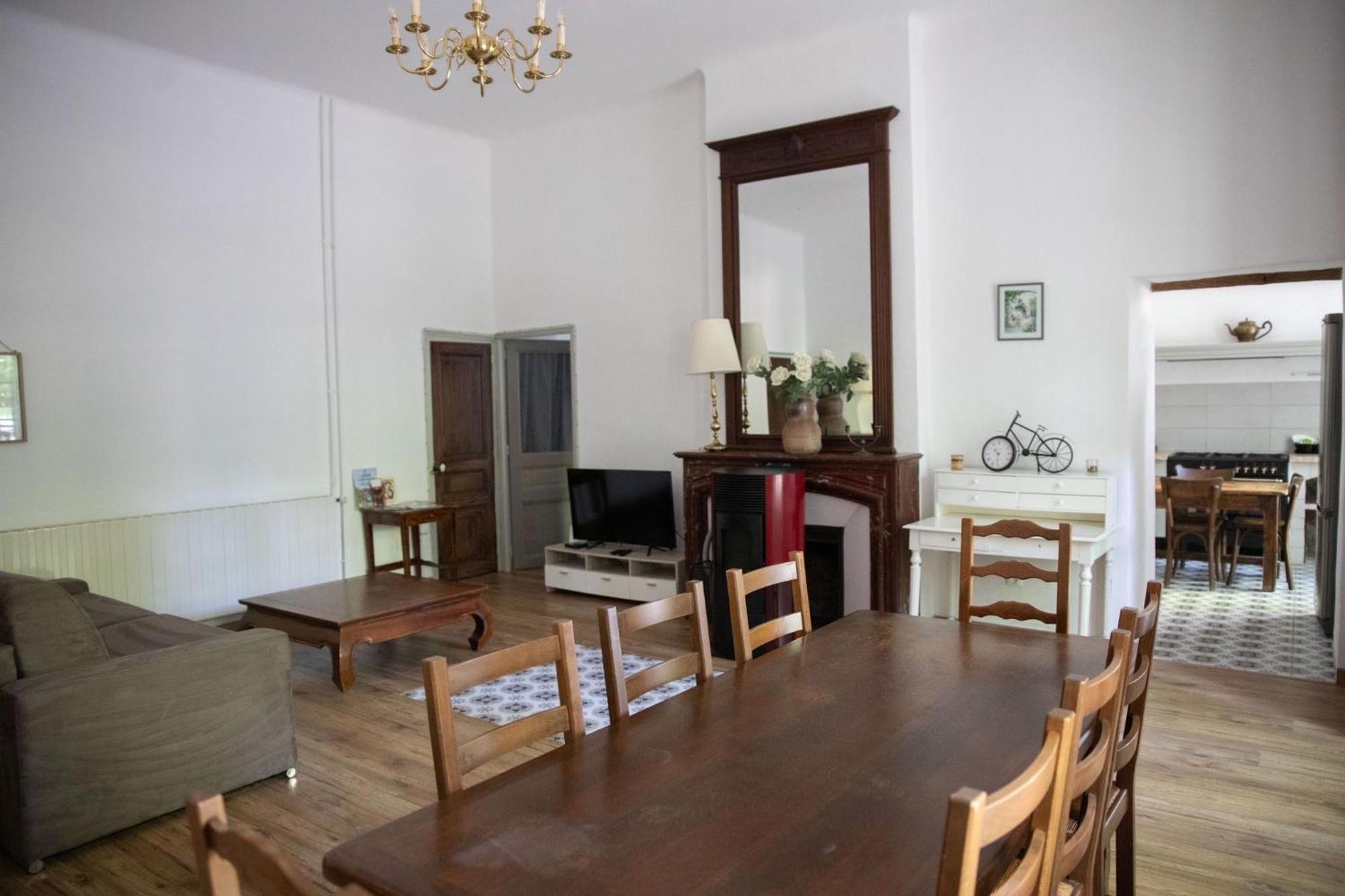 Apartament Notre Dame Des Anges Lurs Zewnętrze zdjęcie